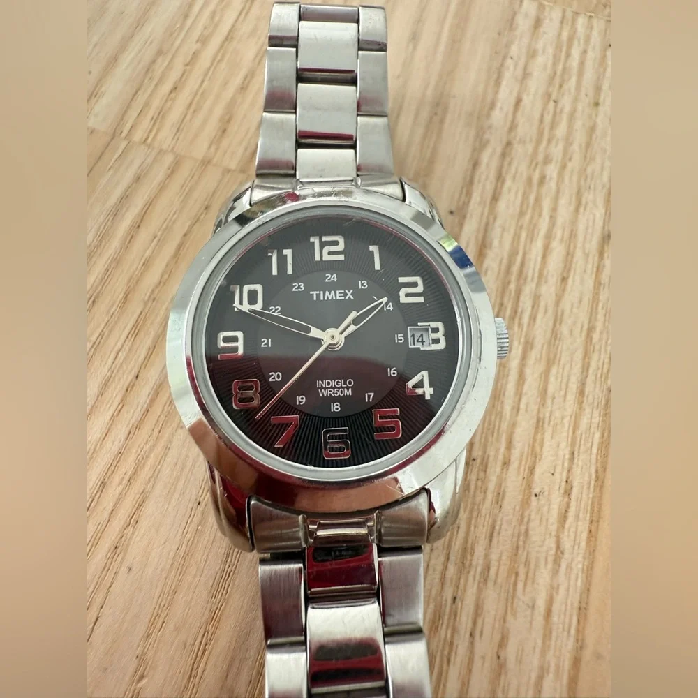 Timex ladies black dial silver tone watch NEW BATTERY